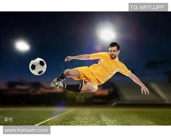 足球明星镜像图片展现球场魅力与运动精神的完美结合